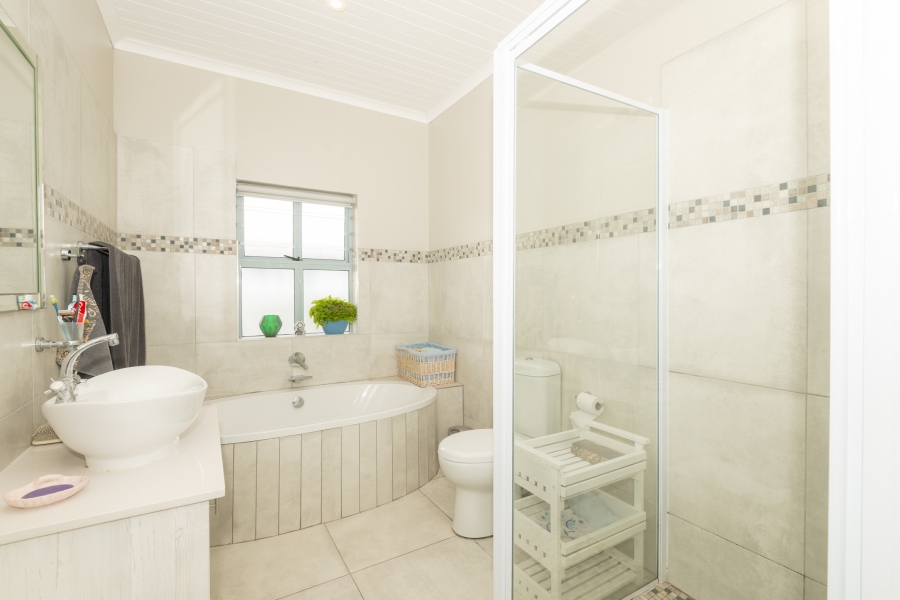 3 Bedroom Property for Sale in Blue Lagoon Western Cape